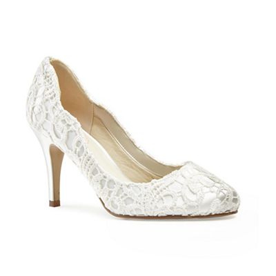 Lace covered 'Eros' round toe